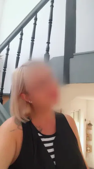 Bernadette, 37
