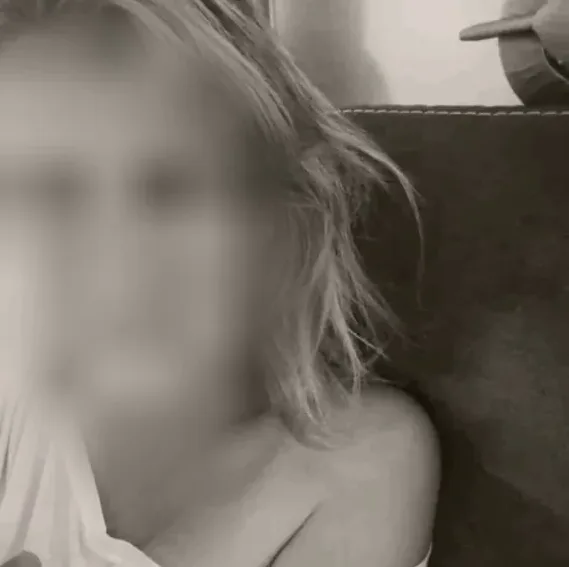 Chiara, 36