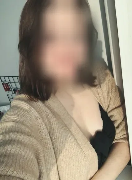 Claudia, 30