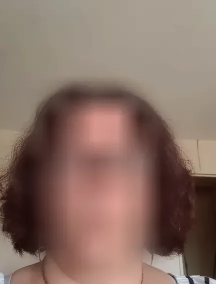 Daniela, 37