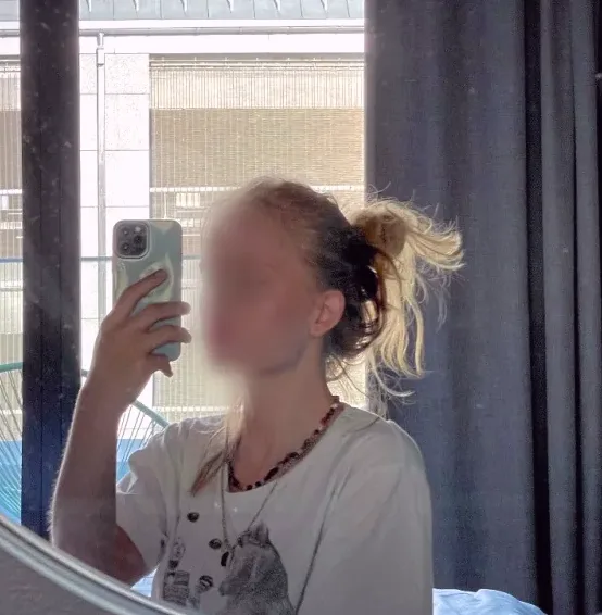 Doris, 19