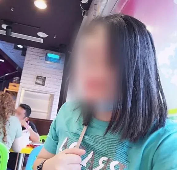 Emily, 37