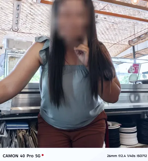Jana, 33