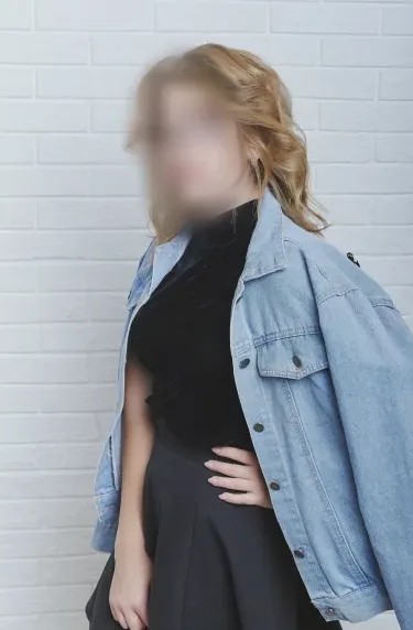 Manuela, 26