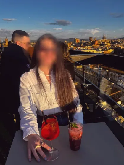 Melanie, 37