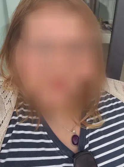 Stefanie, 23